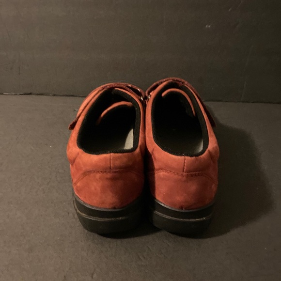 Easy Spirit Suede Rust Colored Womens Size 8.5 - Picture 4 of 7